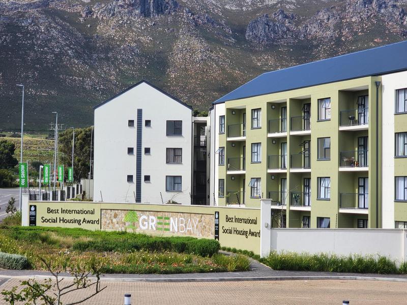 2 Bedroom Property for Sale in Gordons Bay Western Cape